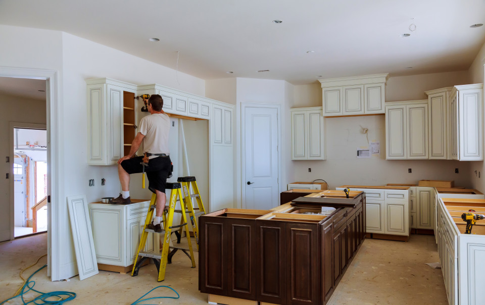 installation-kitchen-cabinet